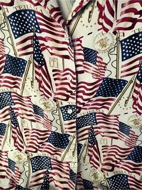Patriotic Tehama Ladies Short-Sleeve Flag Print Shirt - Red, beige & Blue Size L